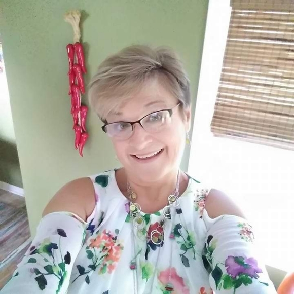 Meet your Posher, Mary beth - Picture 4 of 4